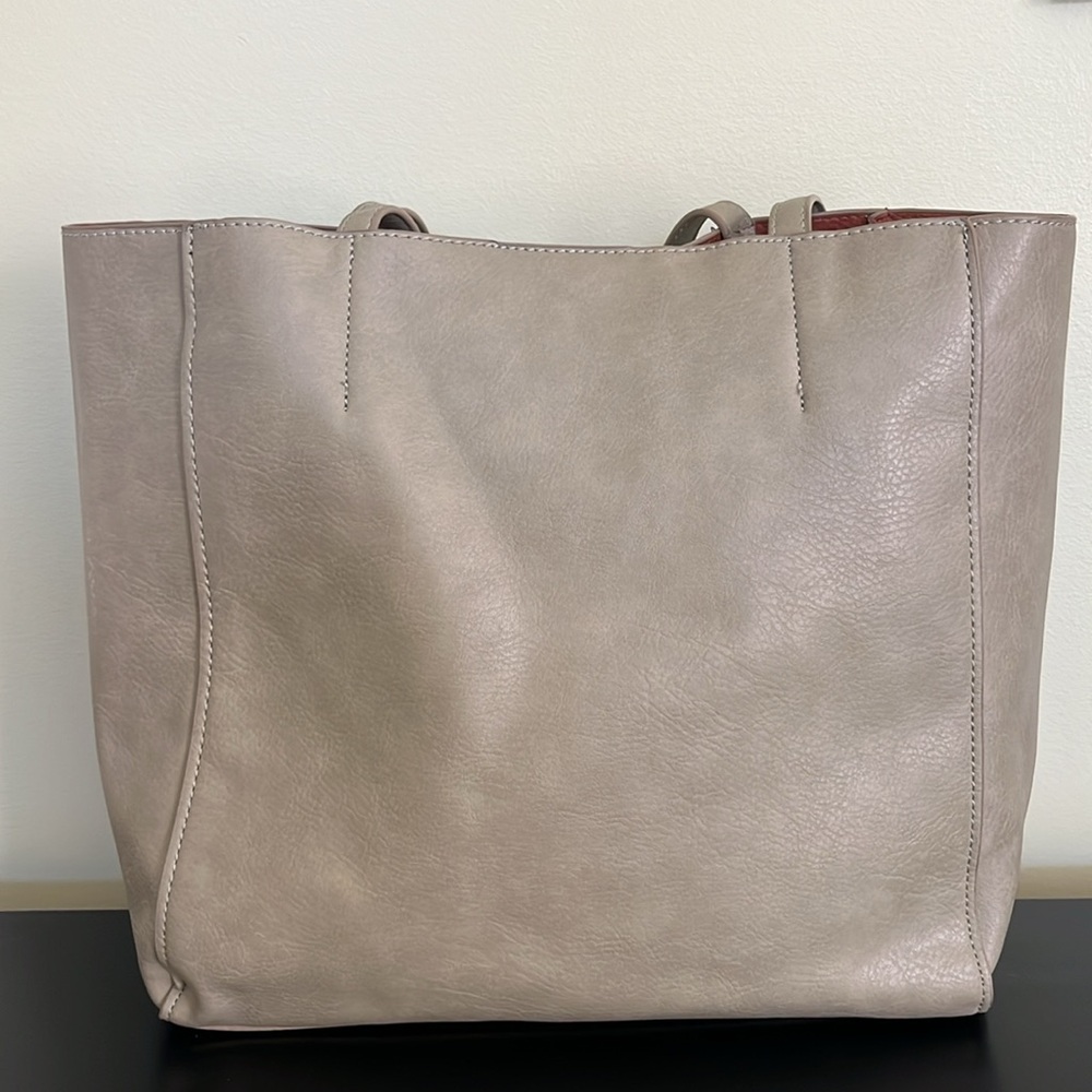 Olive green shoulder tote and pouch - Picture 10 of 13
